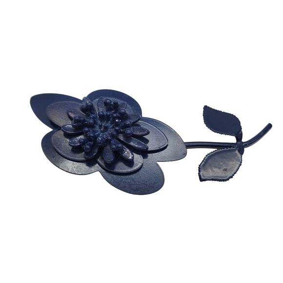 Navy Blue Flower Power Brooch Metal Enameled Stem Pin 3D Vintage 1960s - Picture 4 of 10